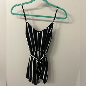 Girls romper. Size small. Women’s